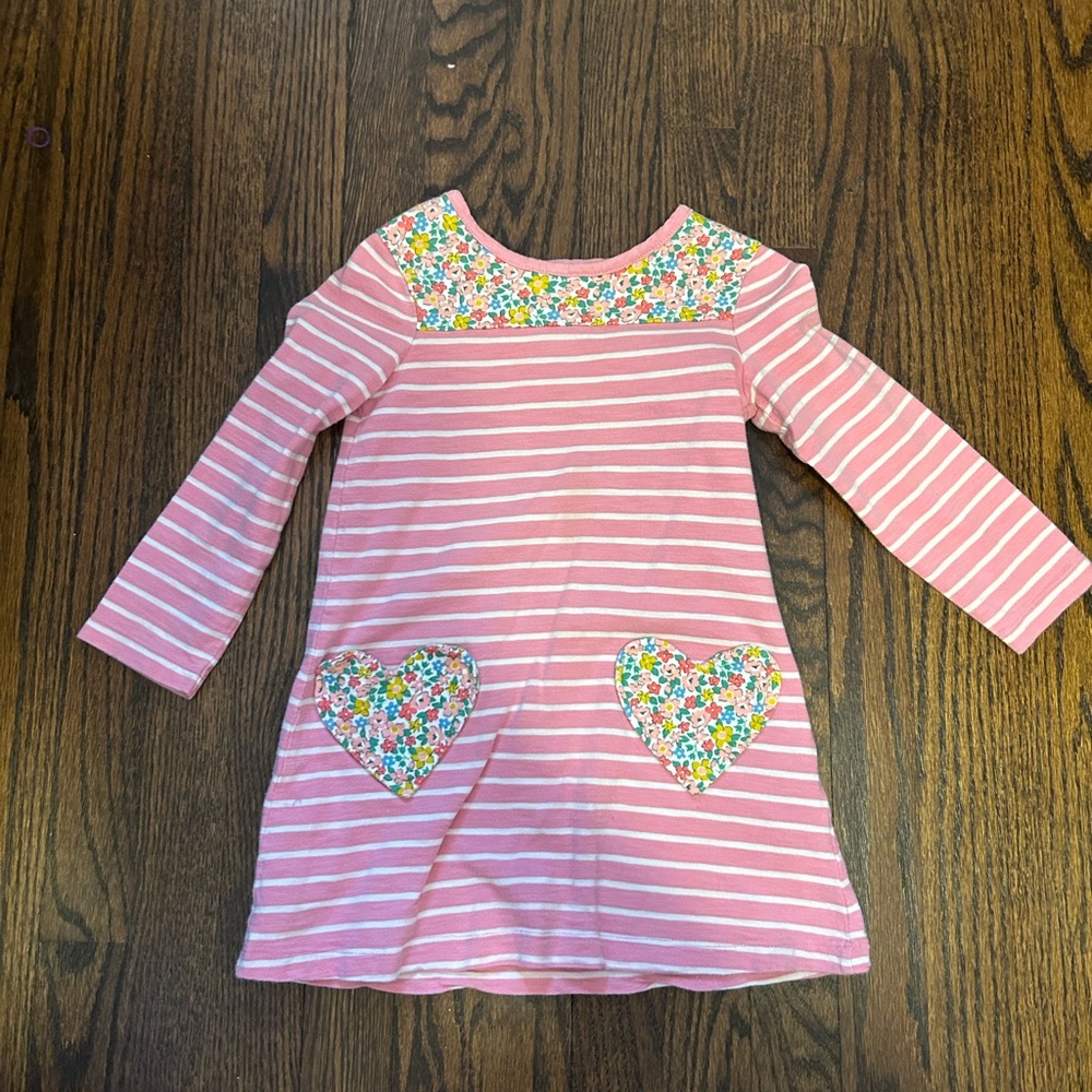 Mini Boden Pink Striped Dress with Floral heart pockets and around neck - Picture 2 of 4